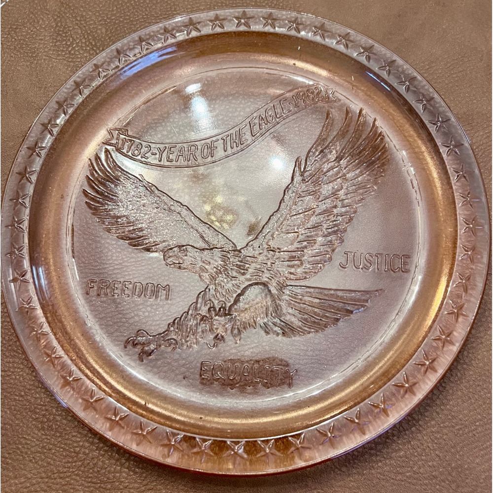 Indiana Glass Tiara Exclusives 1982 Year of the Eagle Commemorative Plate Peach